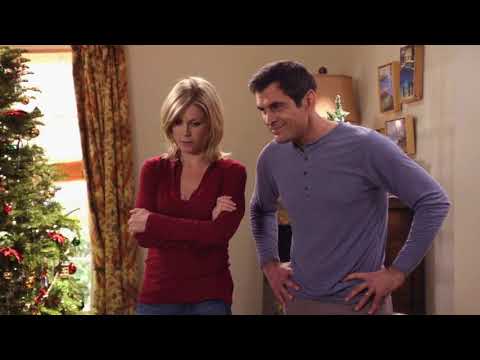 Modern Family 1x10 - Alex takes the blame for smoking