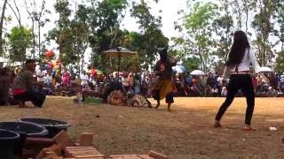 Download lagu Reog Surolami Mbah PENG dengan atraksi mengerikan dan bikin ngilu kalo liat video ini part 2 mp3