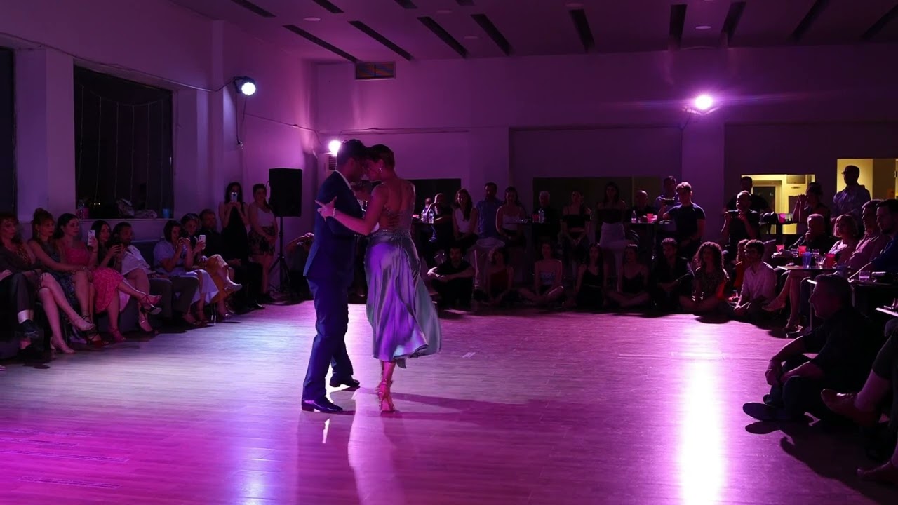 Lucas Carrizo & Paula Tejeda - Indio Manso