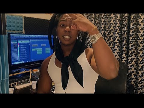 SNAKY BOY ( Pou’m Mache ) official visualizer