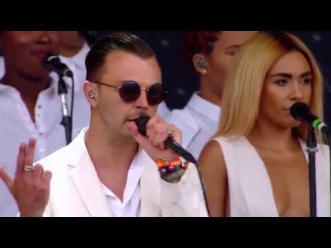 download lagu mp3 mp4 Hurts Glastonbury 2016, download lagu Hurts Glastonbury 2016 gratis, unduh video klip Hurts Glastonbury 2016