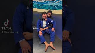 Learn how to perform the bow and arrow choke effectively