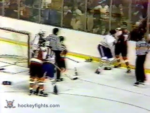 Paul Holmgren vs Don Edwards