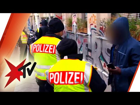 Görlitzer Park Berlin: Im Einsatz mit der Polizei | stern TV