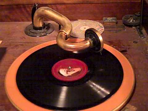 SAVOY HAVANA BAND - CRAZY WORDS, CRAZY TUNE - ROARING 20'S VICTROLA