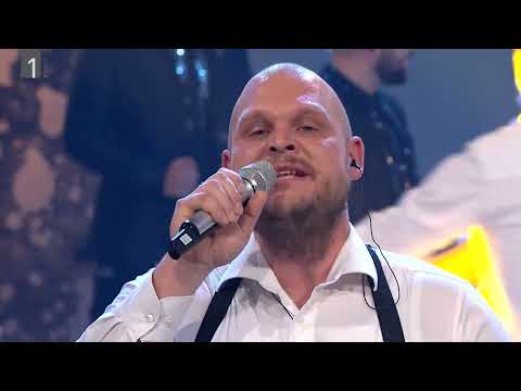 Spev in Naveza - V dolini tihi in Čebelar (V petek zvečer)