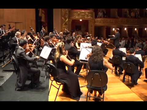 Orquestra Sinfônica Brasileira apresenta o Hino Nacional Brasileiro