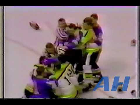 NHL Dec. 18, 1969 St. Louis Blues v Boston Bruins (R) Bob Plager v Derek Sanderson