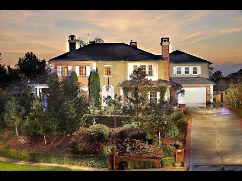 download lagu mp3 mp4 Keeneland Dining Rooms, download lagu Keeneland Dining Rooms gratis, unduh video klip Keeneland Dining Rooms