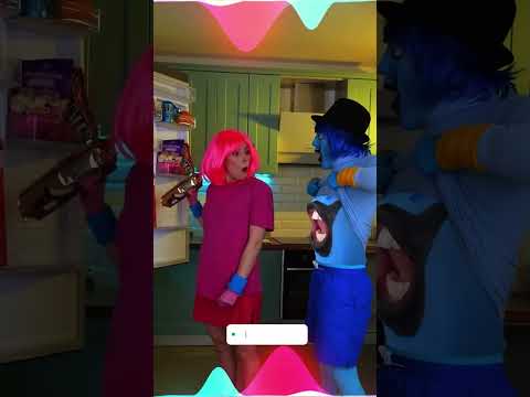 DADDY LONG LEGS IS HUNGRY😛 || 🌈 "Sue Dj, Polar  - Busy Bee” on Spotify (link in the comments)