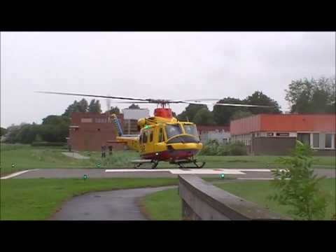 Brandweer Dokkum assisteert bij helilanding SAR heli R-02