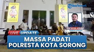 Mama-mama Papua Geruduk Polresta Sorong Kota, Tuntut Pembebasan Pemuda Ditahan Buntut Palang Jalan