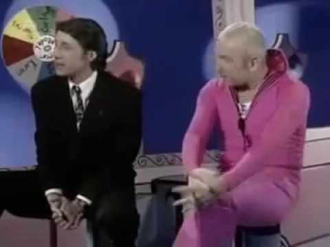 La vidéo qui embarrasse Carla Bruni-Sarkozy... et le gouvernement français -