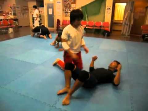 尼崎総合格闘技ジムＢＭＣ2013年10月1日（火）ポジション取り練習オモプラッ2