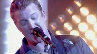 [ 1 ] Them Crooked Vultures - Canal+ Studio&#39;s -  No One Loves Me &amp; Neither Do I