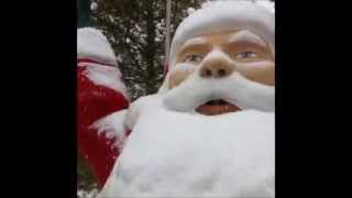 preview picture of video 'Snowfall on Santa'