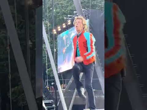 THE ROLLING STONES Opening SIXTY 2022 Berlin 08/03/22  last live concert Waldbuhne Mick Jagger