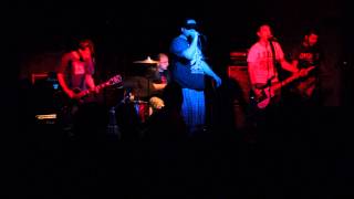 Redlightz - Tearing me Apart (Agent Orange)