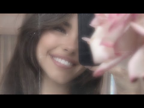 . . goshh you're smile is so pretty ☆