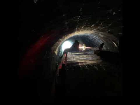 Dutch barge ‘Spot On’ almost through the Foulridge tunnel