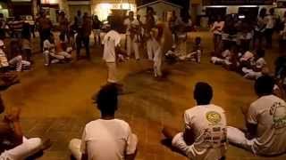 GRUPO DE CAPOEIRA NEGRO FUJÃO -  BATO LATA