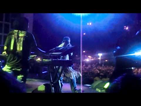 Damian jr Gong Marley live in Hawaii Apaulo Treed Back satge