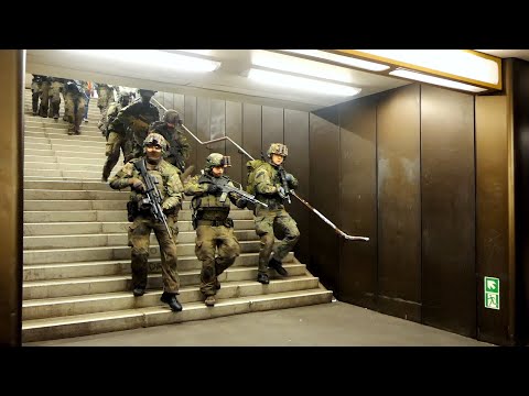 Wachbataillon trainiert Ortskampf im U-Bahnhof Jungfernheide - Bollwerk Bärlin