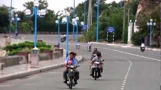 preview picture of video 'Vung Tau Vietnam motorbiking'