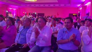 Jairo Flores celebra ser electo secretario general del partido VOS