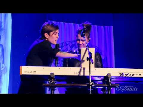 5/21 Tegan & Sara - Are You Ten Years Ago Sing-Along @ Paramount Theatre, Austin, TX 11/16/17