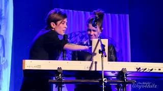 5/21 Tegan &amp; Sara - Are You Ten Years Ago Sing-Along @ Paramount Theatre, Austin, TX 11/16/17