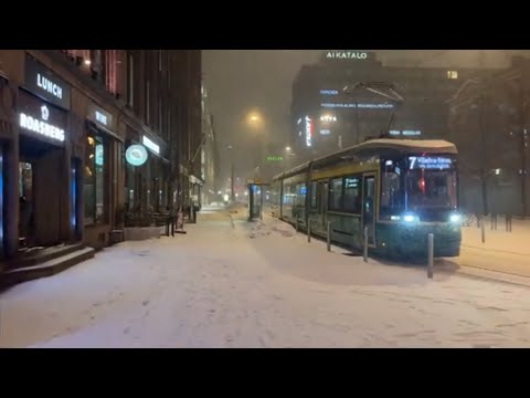 HEAVY snowfall after blizzard in Helsinki City Centre 🌨️❄️⛄️