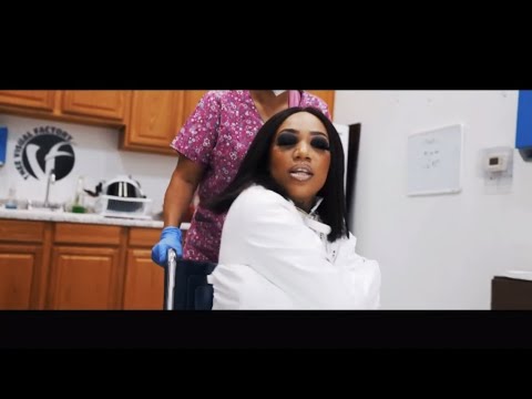 Destinee Lynn - Who Is Dat (Official Video) Directed by: @rayshotit