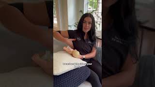 Download lagu Football hold breastfeeding position for baby   parent comfort 💛 #breastfeeding #newborn mp3