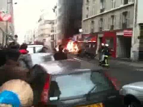 Video -france  Braquage à la voiture bélier banque Société Générale Paris.flv