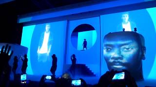 Will.I.Am - Good Morning / #thatPOWER feat. Justin Bieber - Live @ Le Zénith de Paris 1.12.2013 HD