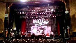 SCOTT WEILAND & THE WILDABOUTS