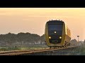 Kamperlijntje zonder draad en met Buffels In juni 2016 was het de hoogste tijd om de laatste diesellijn van de NS vast te leggen (tevens de kortste spoorlijn van Nederland): het Kamperlijntje.
Het zou niet lang meer duren of ook hier zou het ongerepte dieselspoor plaats moeten maken voor bovenleiding in het mooie landschap.
Op een aantal zomerdagen en -avonden heb ik alle overwegen van het Kamperlijntje bezocht en ook het talud van de N331 mocht natuurlijk niet ontbreken (daar zijn in het verleden wel vaker plaatjes geschoten).
Een klein eerbetoon aan dat mooie lijntje wat ondertussen bedraad verder door het leven moet.
The shortest railway of The Netherlands is called the