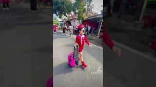 Download lagu karnaval kecamatan Bangorejo, Banyuwangi #hutri78 #karnaval #fashionstyle #kostumunik #viral mp3