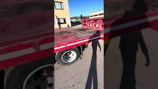 Купить полуприцеп низкорамную платформу Istrail JU43 SAF + LIFTING AXLE - Изображение 4 | Autoline EE Полуприцеп низкорамная платформа Istrail JU43 SAF + LIFTING AXLE | Изображение 4 - Autoline