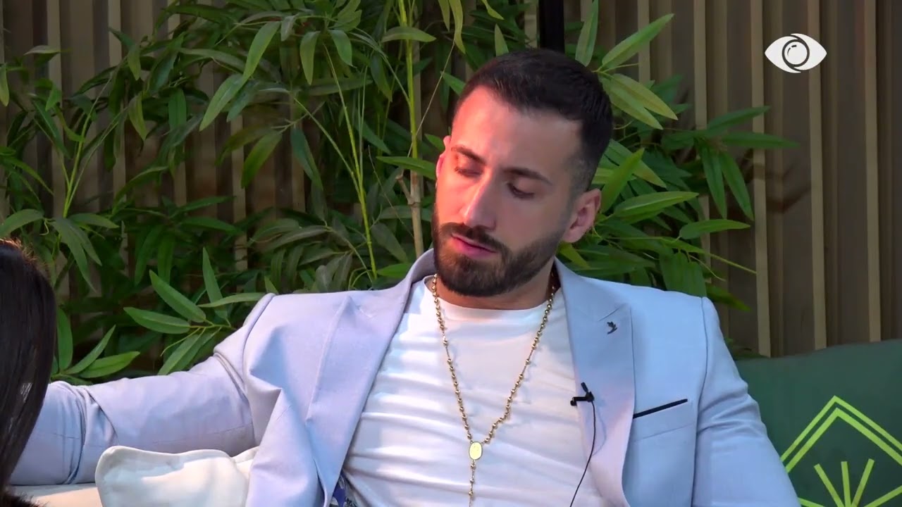 “T’i japim zjarr”/ Ola i kthehet Jozit: Ti po del si i dashuruar, sikur po e bën për hakmarrje