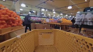 Download lagu Trump administration renews Supreme Court appeal to keep full SNAP payments frozen mp3