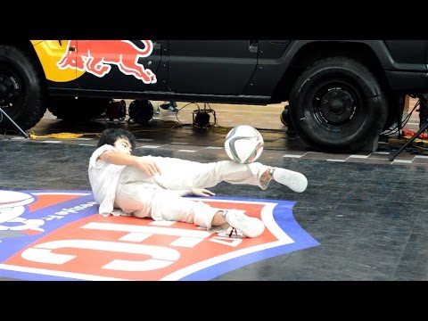 JFFC 2017 Top 32: Ibuki vs Usshi | Japanese Freestyle Football Championships