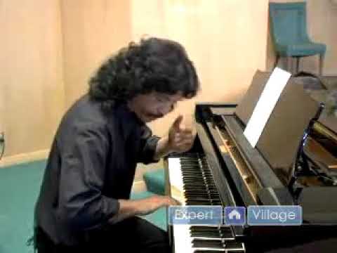 Üben der Fingertechnik am Klavier