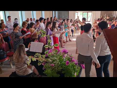 Carte-n ceruri sta deschisa