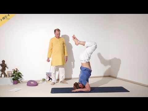 Gradbeiniger Skorpion - Yoga Asana Lexikon