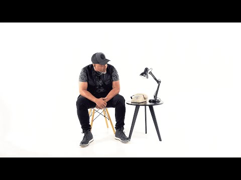 Ton Marques - ACEITA QUE DÓI MENOS (Official Music Vídeo)