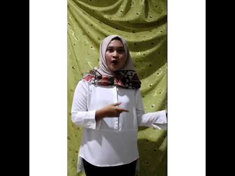 Fashion Journalis - Fashion Show ''The Fall - Winter 2019/20'' From CHANEL