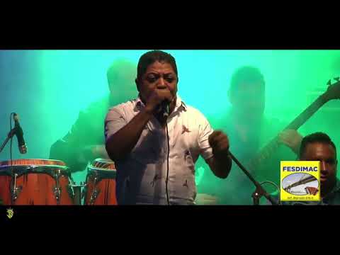 POR AMOR (Los Pechichones) Canta MARCOS DIAZ