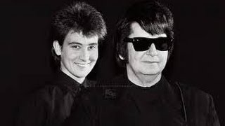 Roy Orbison &amp; k d  lang   Crying